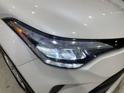 Used 2021 Toyota C-HR LE image 20