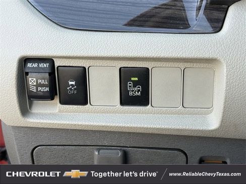 Used 2017 Toyota Sienna XLE image 25