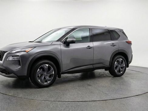 Used 2025 Nissan Rogue SV AWD/4WD image 3