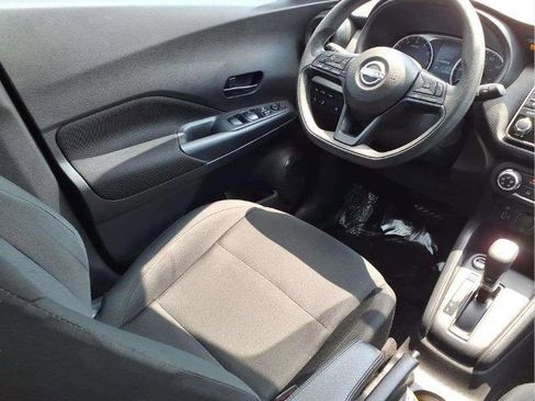Certified 2025 Nissan Kicks Play S image 10