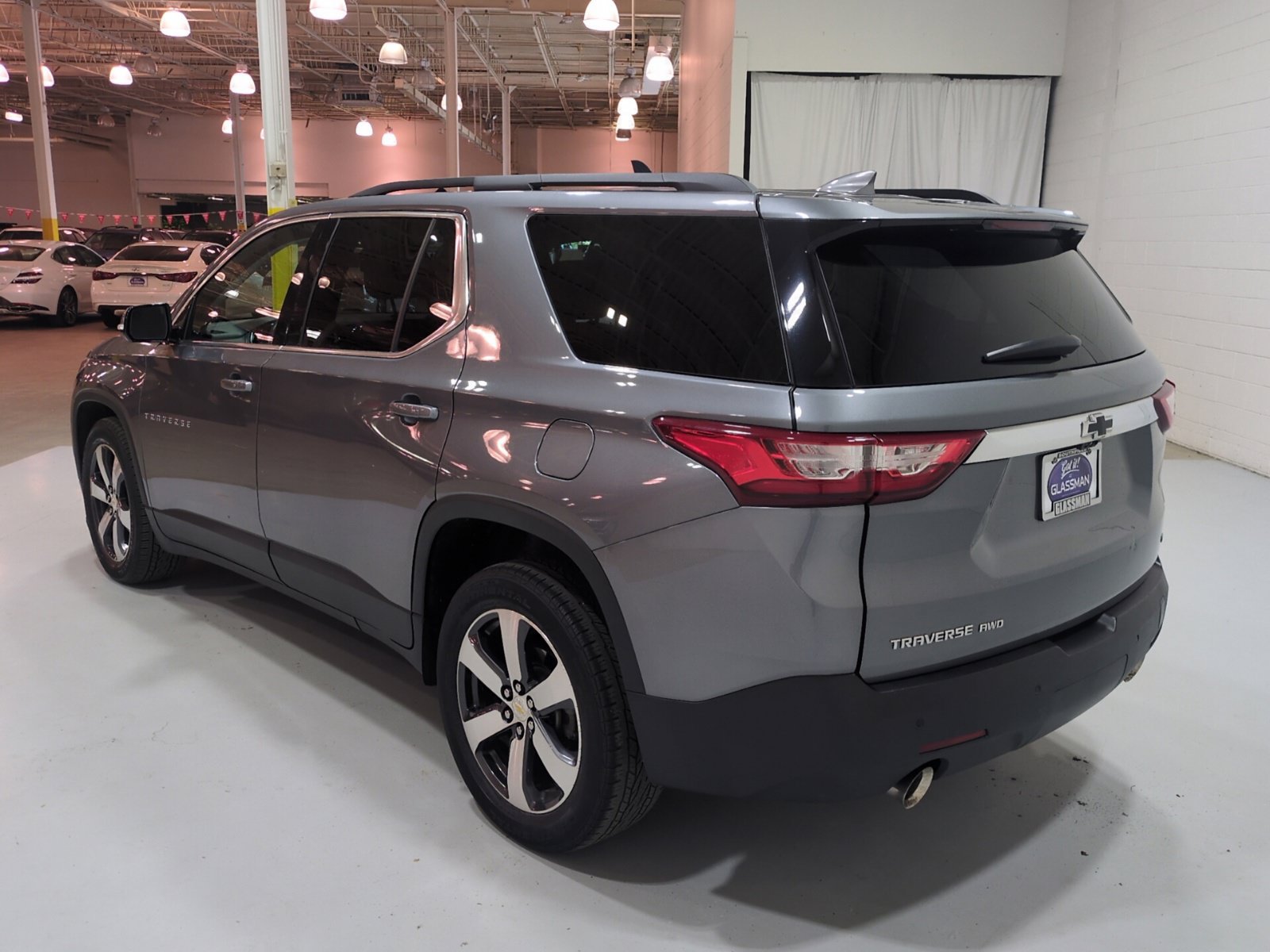 Used 2019 Chevrolet Traverse LT w/ LT Premium Package AWD/4WD image 5