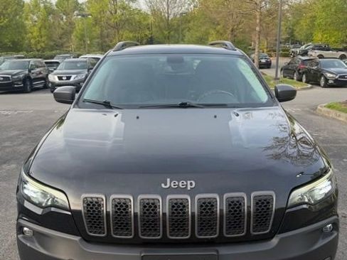 Used 2019 Jeep Cherokee Trailhawk image 5