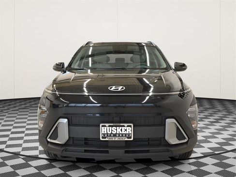 Used 2025 Hyundai Kona SEL image 3