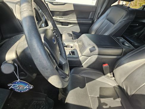 Used 2020 Ford Expedition XLT w/ Equipment Group 202A image 13