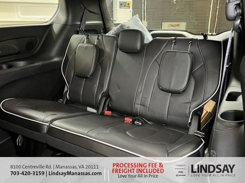 New 2026 Chrysler Pacifica Limited w/ S Appearance Package image 21