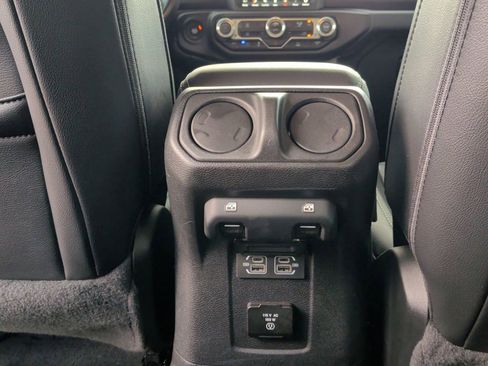 Used 2022 Jeep Wrangler Unlimited Sahara AWD/4WD image 24