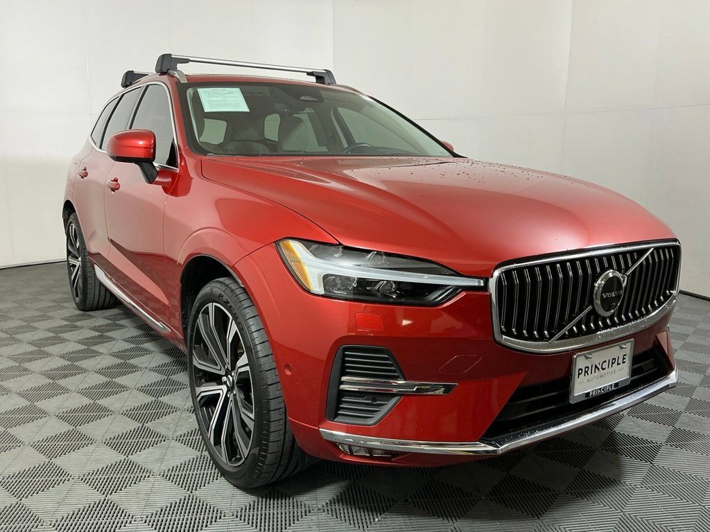 Used 2023 Volvo XC60 B5 Ultimate w/ Climate Package AWD/4WD image 4
