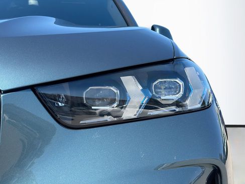 Used 2025 BMW X5 xDrive50e image 10