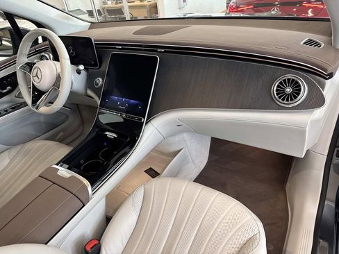 Used 2023 Mercedes-Benz EQS 450+ SUV image 13