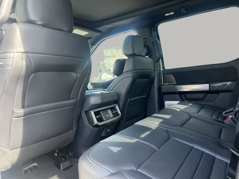 New 2026 Ford F250 Platinum w/ FX4 Off-Road Package image 16