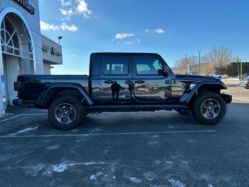 Used 2022 Jeep Gladiator Rubicon w/ LED Lighting Group image 2