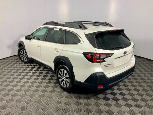 Used 2023 Subaru Outback Premium AWD/4WD image 13