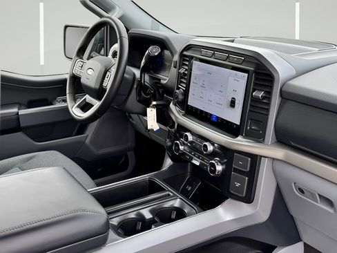Used 2024 Ford F150 XLT w/ Mobile Office Package image 6