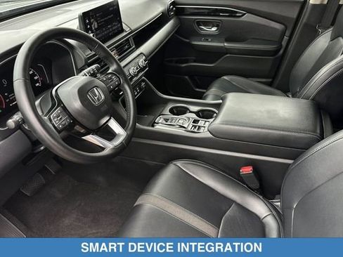 Certified 2024 Honda Pilot Touring image 12