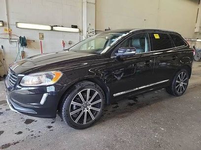 Used 2016 Volvo XC60 T6 w/ Proximity Package