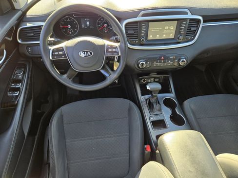 Certified 2019 Kia Sorento L image 13
