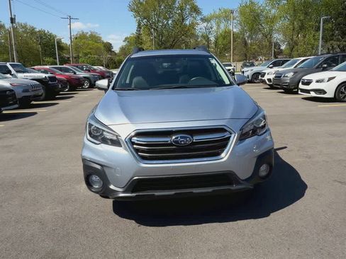 Used 2019 Subaru Outback 2.5i Limited AWD/4WD image 3