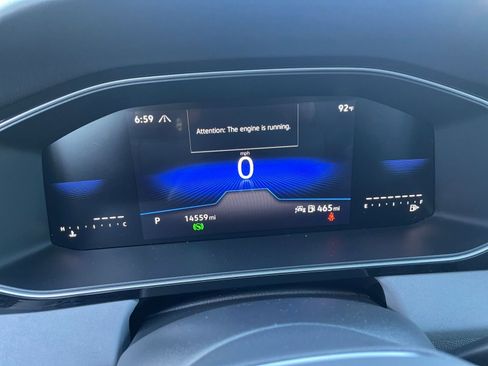 Used 2025 Volkswagen Jetta SE image 40