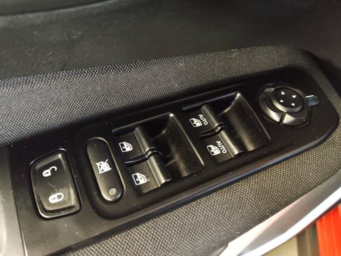 Used 2020 Jeep Renegade Sport w/ Sport Appearance Group FWD image 27