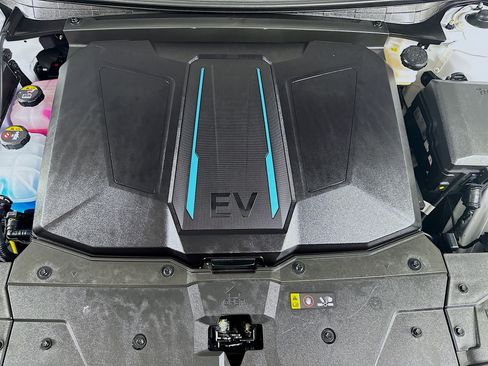 Used 2024 Hyundai Ioniq 5 SEL image 32