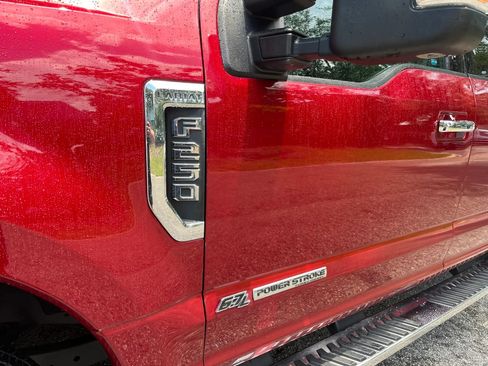 Used 2017 Ford F250 Lariat w/ Lariat Ultimate Package AWD/4WD image 12