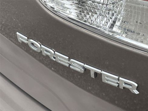 Used 2023 Subaru Forester Limited AWD/4WD image 10