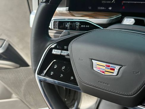 Used 2025 Cadillac Escalade Sport Platinum AWD/4WD image 13