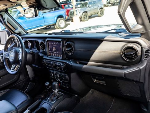 Used 2021 Jeep Wrangler Unlimited Sahara AWD/4WD image 18