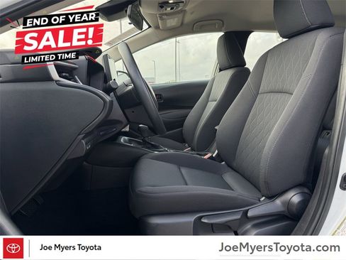 Used 2025 Toyota Corolla LE image 21