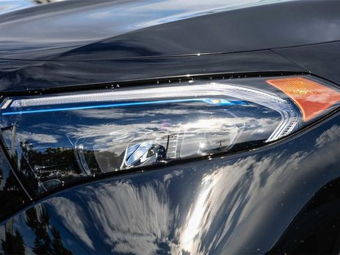 New 2025 Mercedes-Benz EQB 300 4MATIC image 7