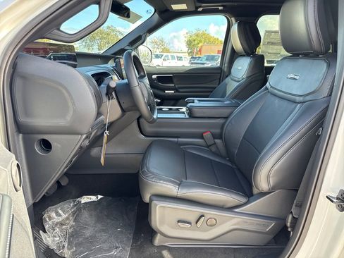 New 2026 Ford Expedition Platinum image 21