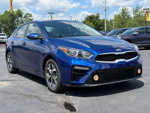 Used 2019 Kia Forte LXS image 2