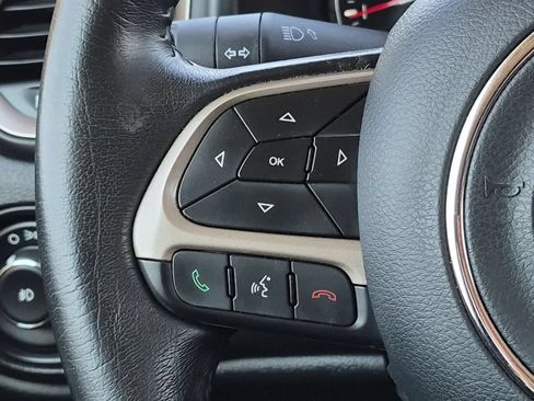 Used 2016 Jeep Renegade Latitude w/ Safety & Security Group AWD/4WD image 23