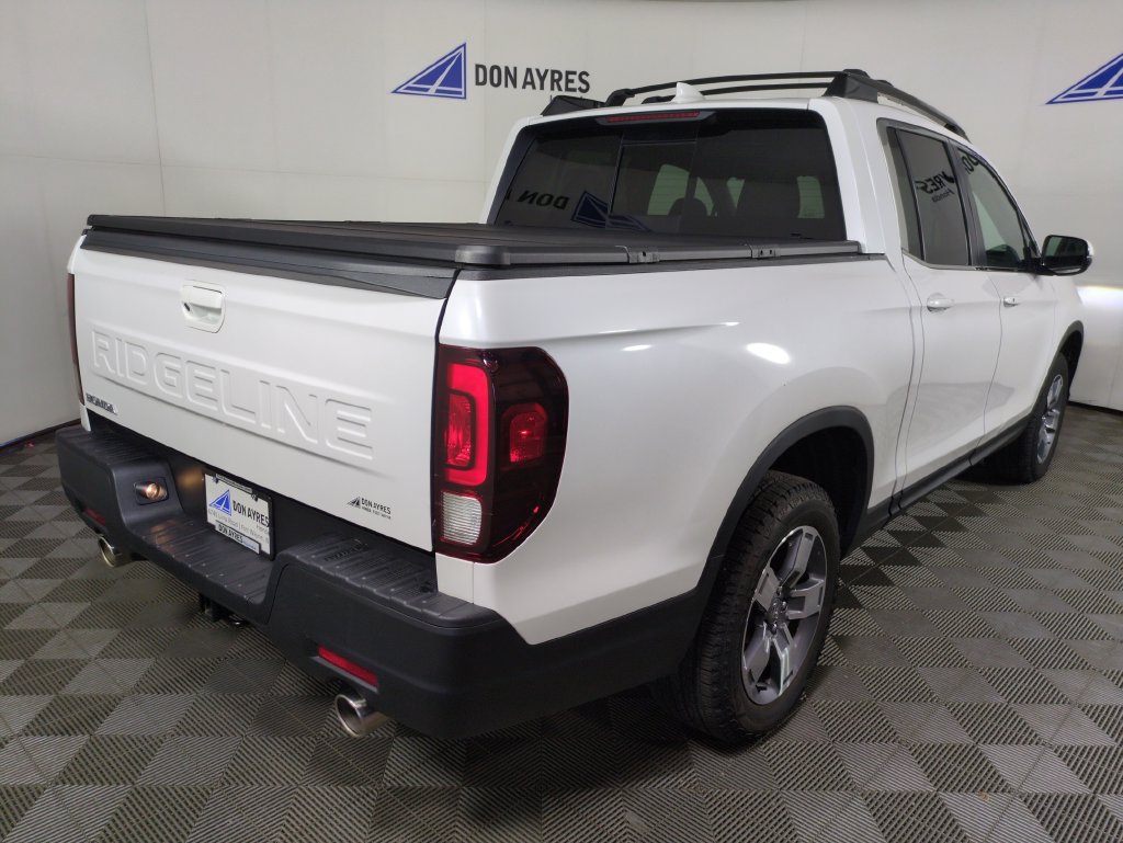 Certified 2025 Honda Ridgeline RTL image 5