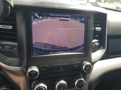 Used 2019 RAM 1500 Big Horn AWD/4WD image 17