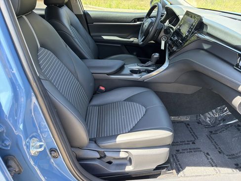 Used 2023 Toyota Camry SE FWD image 13