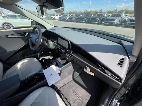 New 2026 Kia Niro EX w/ EX Premium Package image 32