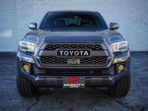 Used 2019 Toyota Tacoma TRD Off-Road w/ Technology Package image 3