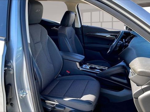 Used 2023 Buick Envision Preferred image 27