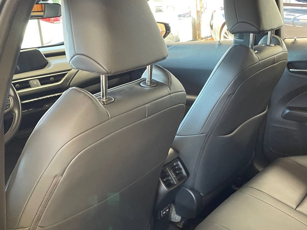 Used 2021 Lexus UX 200 FWD image 16