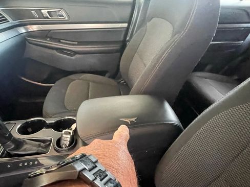 Used 2019 Ford Explorer XLT w/ Equipment Group 201A image 22