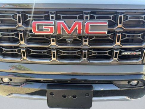 Used 2024 GMC Canyon AT4X AWD/4WD image 13