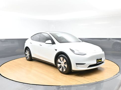 Used 2021 Tesla Model Y Long Range AWD/4WD image 8