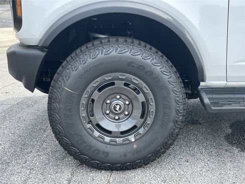 New 2025 Ford Bronco Outer Banks w/ Sasquatch Package image 28
