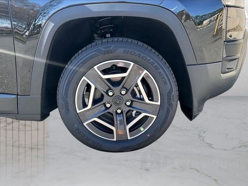 New 2026 Jeep Cherokee Limited image 32