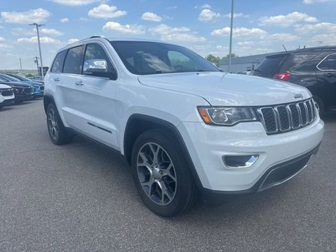 Used 2019 Jeep Grand Cherokee Limited w/ Trailer Tow Group IV AWD/4WD image 2