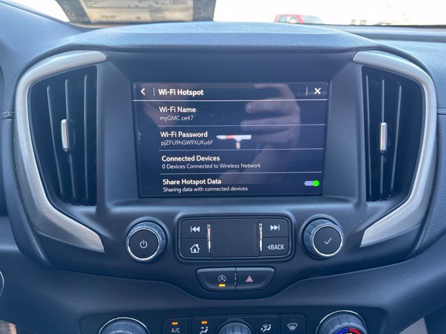 Used 2024 GMC Terrain Denali w/ Black Diamond Edition AWD/4WD image 38