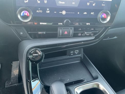 Used 2024 Lexus NX 300h AWD w/ Luxury Package image 46