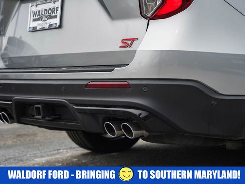 Used 2022 Ford Explorer ST w/ Equipment Group 401A image 8