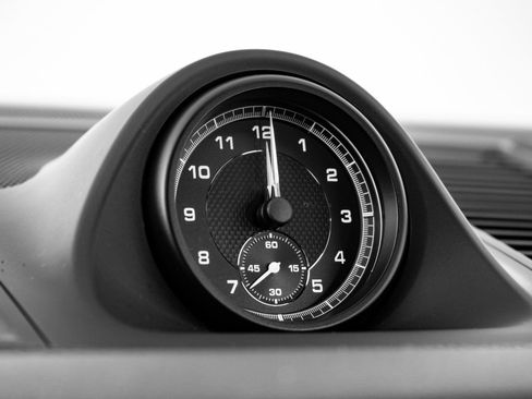 New 2026 Porsche Macan image 17